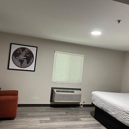 High Falls Inn & Suites Buitenkant foto